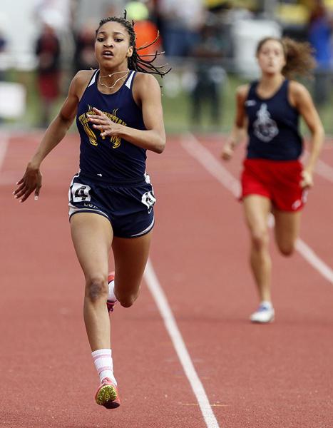 TC’s Johnston repeats as state's 400 champ
