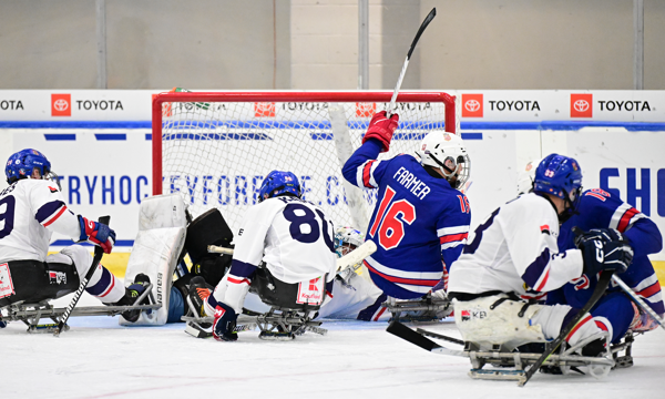 スターター　 National Team ICE HOCKEY US wins 1st world hockey title since 1933 with 1-0 OT