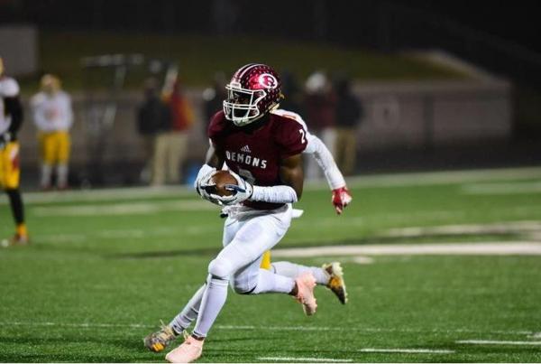 Demons Junior Record-Setting Receiver Jones Receives Big 10 Offer