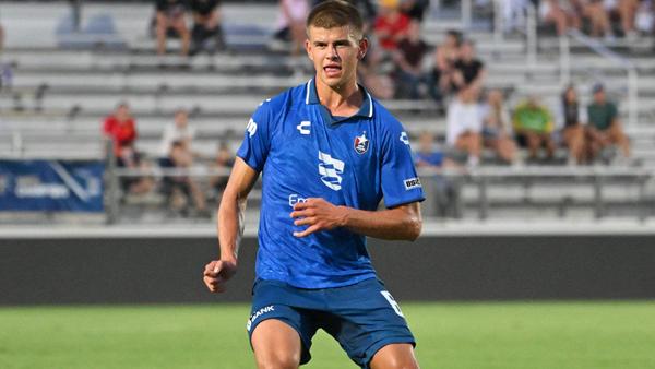 El North Carolina FC firma su primer contrato profesional con Finn Sundstrom imagen destacada