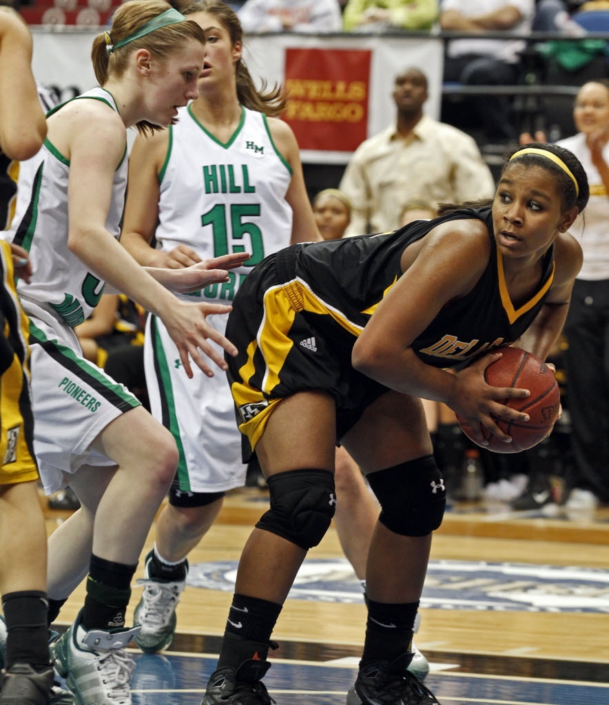 Hill murray vs delasalle march 19 2011 photos mn girls