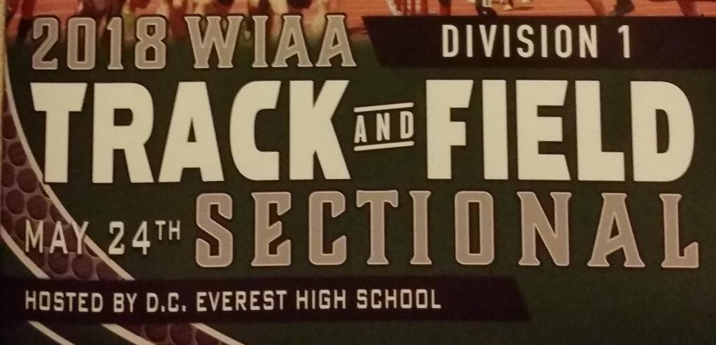 dc-everest-football-players-2018-wiaa-sectional-track-field-meet