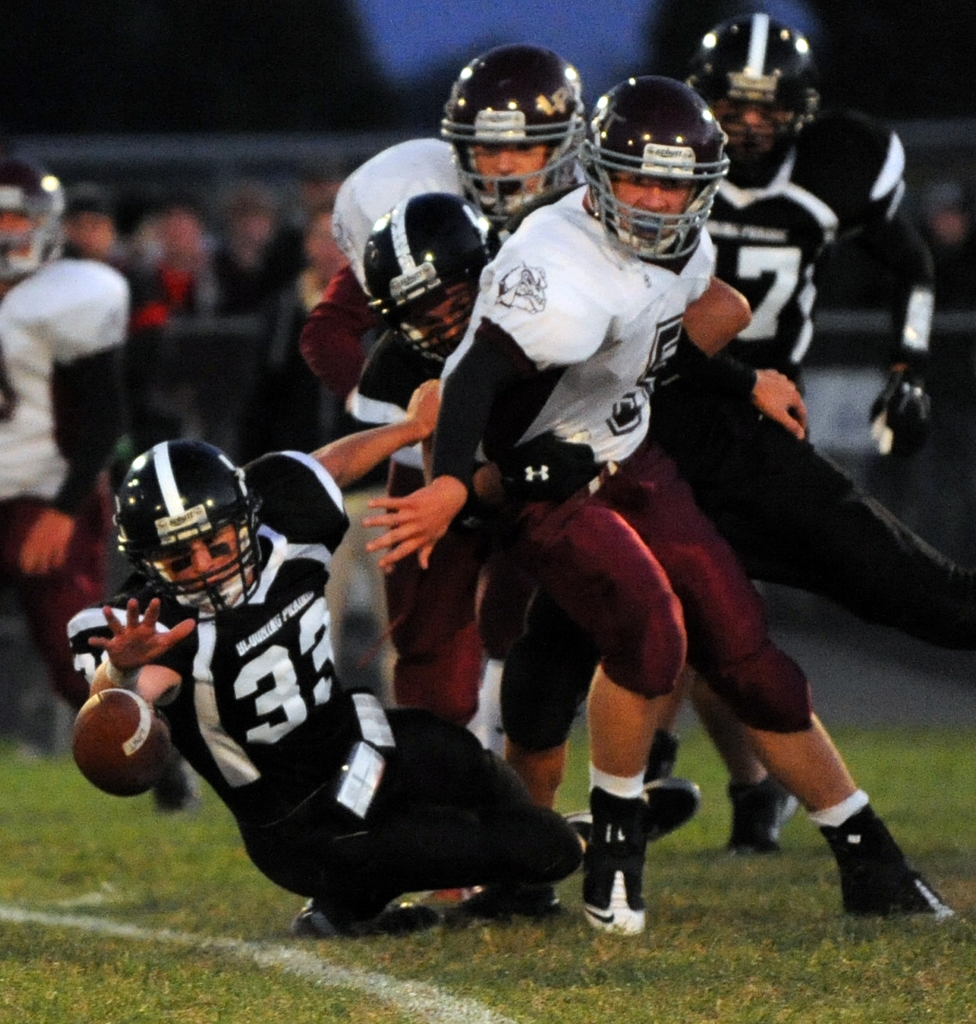 Lester Prairie/Holy Trinity at Blooming Prairie Photos MN Football Hub High School