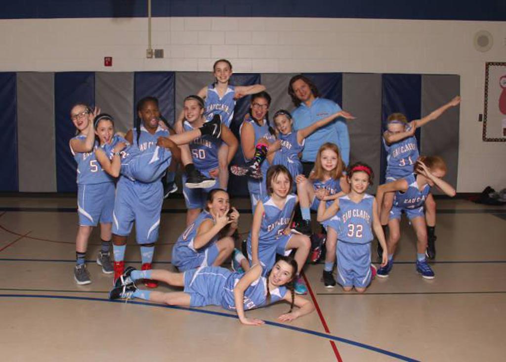 20162017 Photos Eau Claire Volunteers Basketball