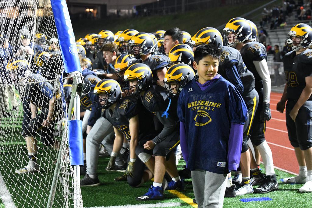 bellevue-57-meadowdale-21-11-8-19-photos-bellevue-high-school
