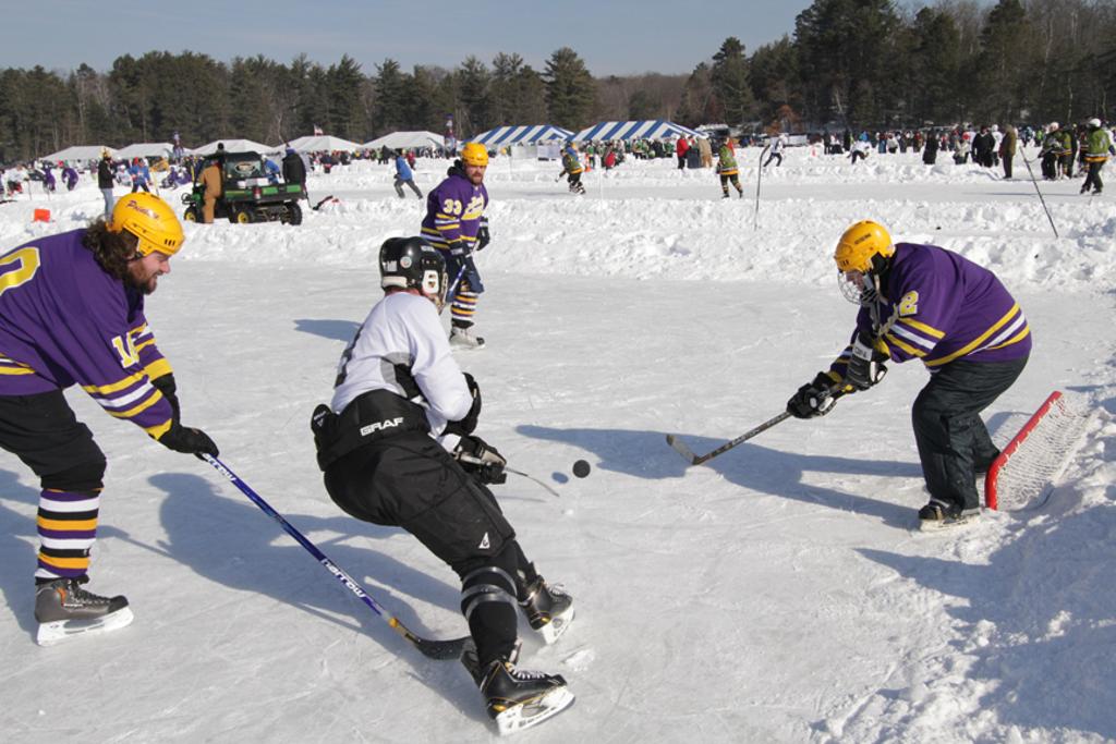 2014 Labatt Blue/USA Hockey Pond Hockey National Championships Photos