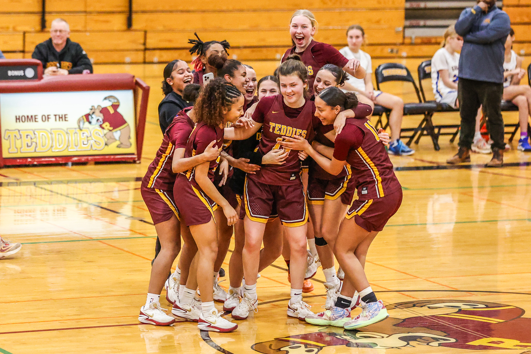 Cady Davis Scores 1,000 Career Points