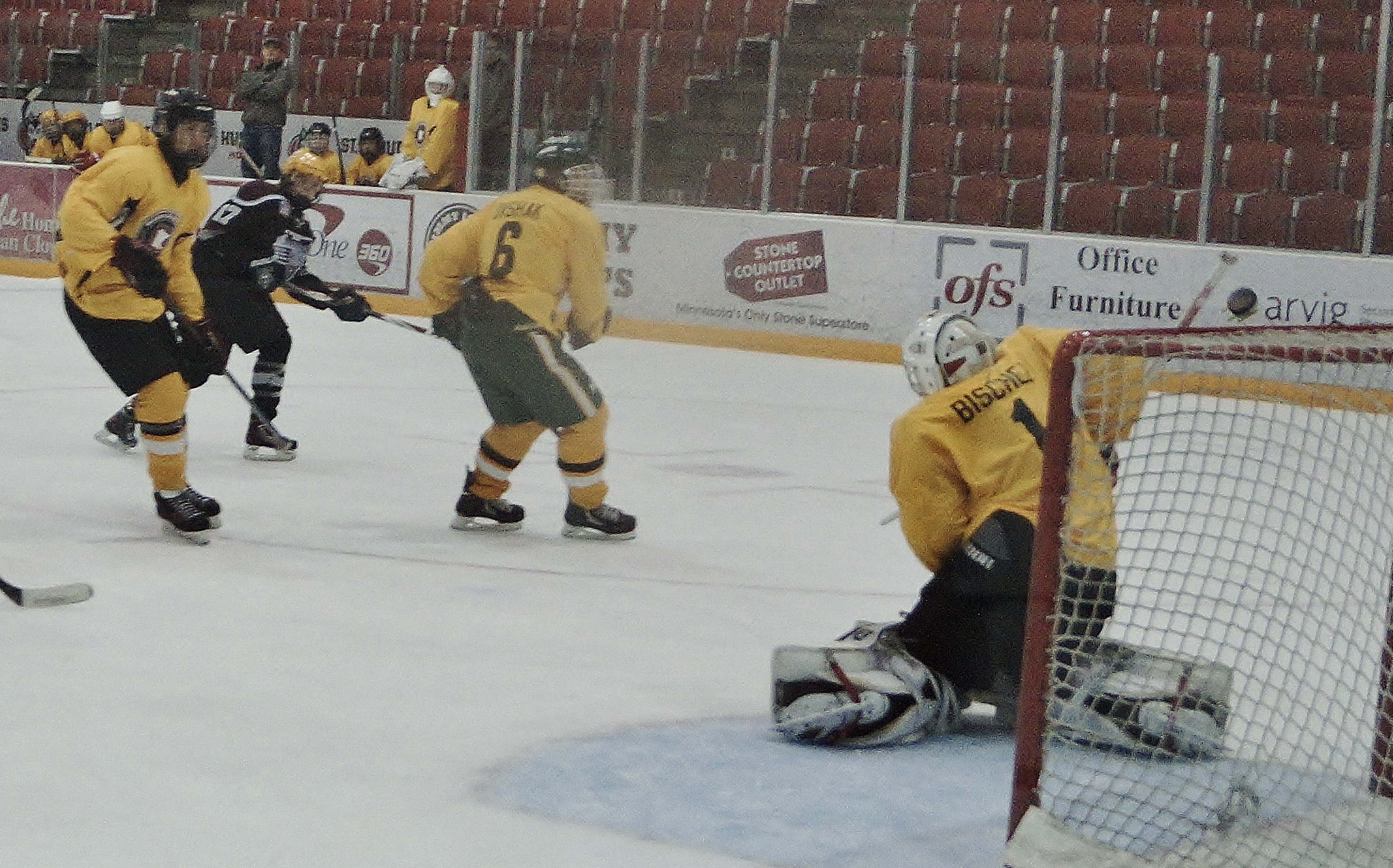 U16 Blades make the Gold fold