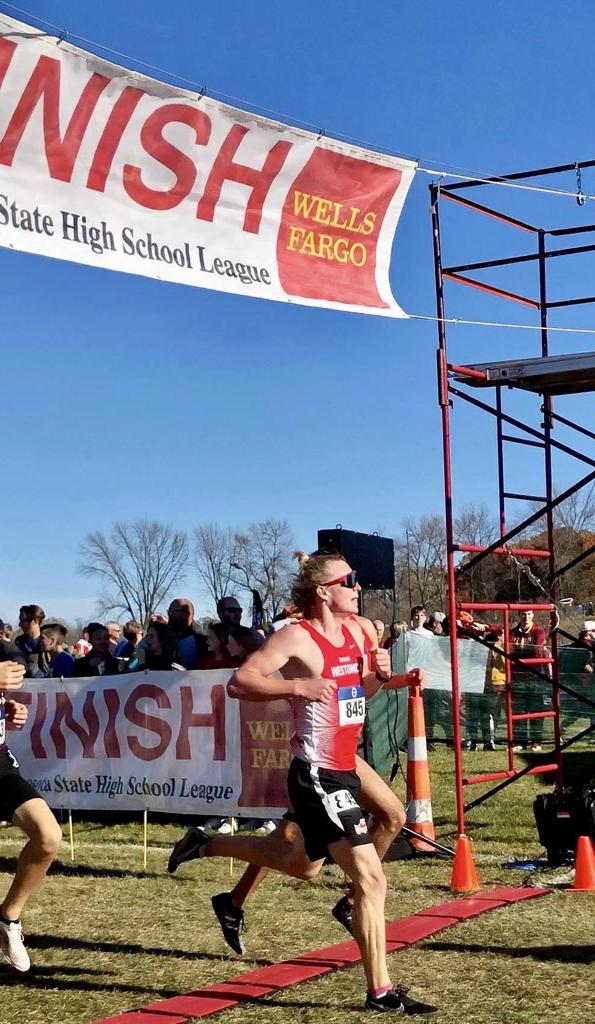 White Hawks Cross Country Celebrates 2021 Season