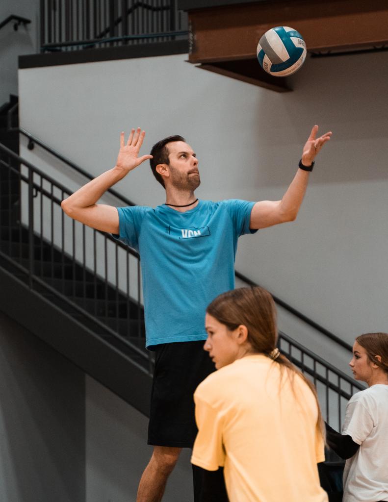 10+ North Shore Volleyball Club EhmadAmilya