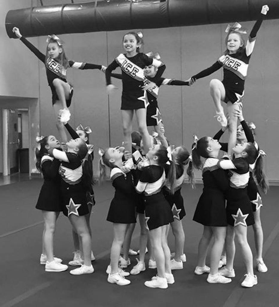  Photos Bedford Youth Football & Cheer Bulldogs