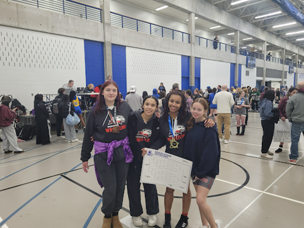 four girls wrestlers