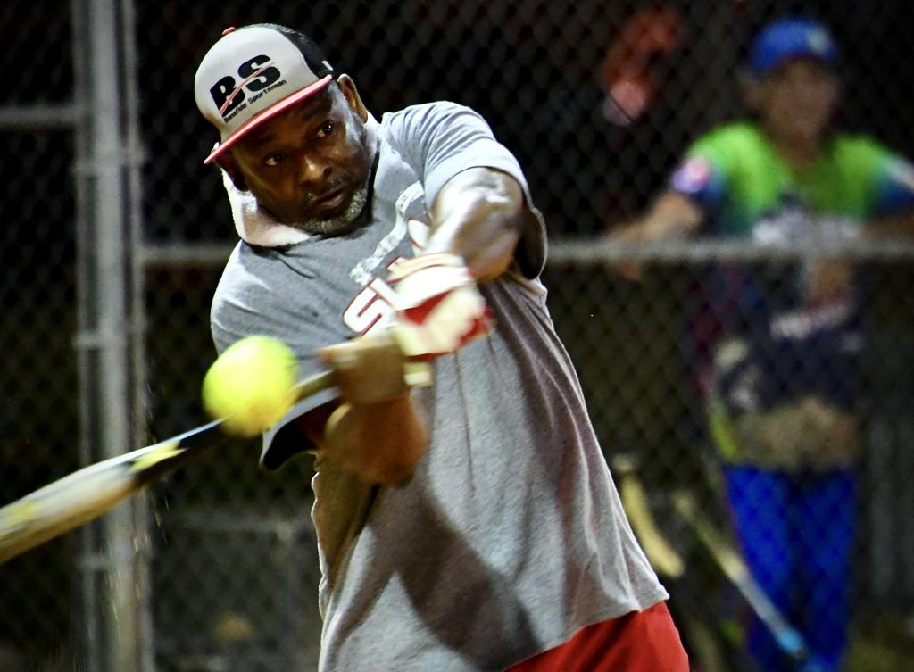 San Antonio Seniors Softball League game photos Photos San Antonio
