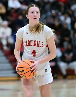 डिस्ट्रिक्ट 1 6ए (लड़कियां): थ्री-स्पोर्ट स्टैंडआउट डिमार्टाइल ने अपर डबलिन को खिताब दिलाने में मदद की